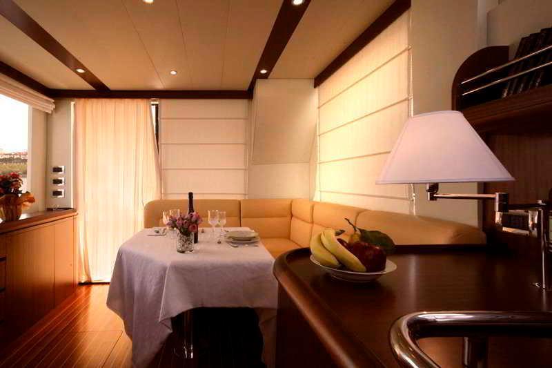 Luxury Yacht Otel